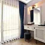 Tahiraga ホテル ダッチャ