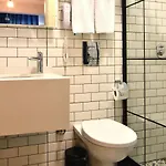 Tahiraga ホテル ダッチャ