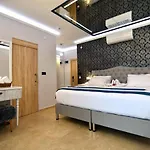 Tahiraga Hotel